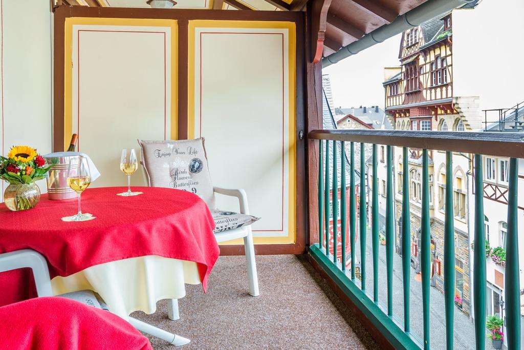 Altkoelnischer Hof Бахарах Экстерьер фото